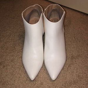 NWOT white boots